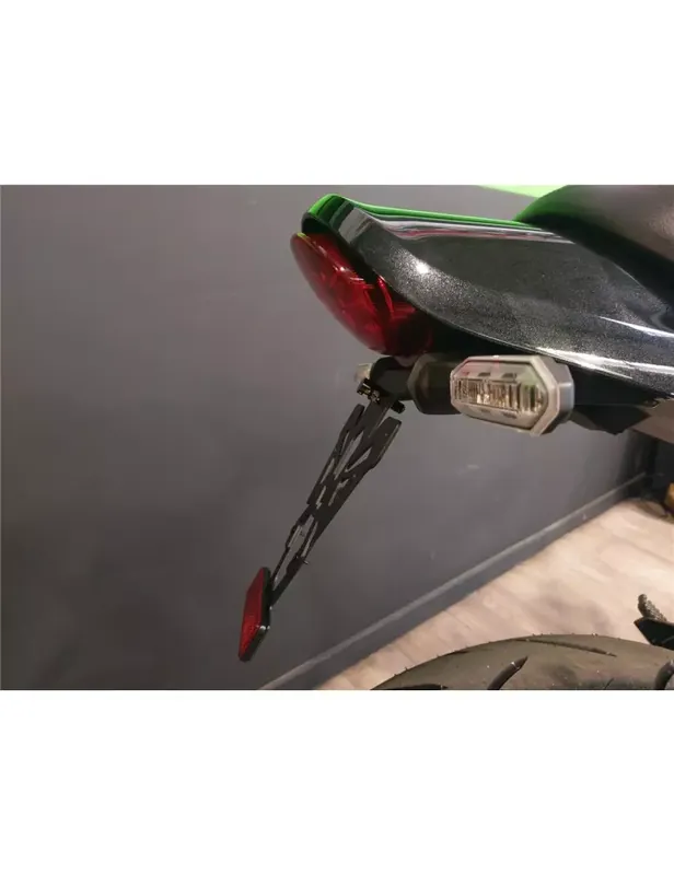 Livraison Express Support de plaque V PARTS court noir Kawasaki Z900RS