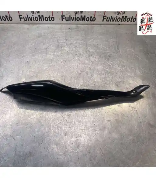 Flanc de selle Arrière Gauche SUZUKI GSXR 750 – 2009 Meilleur Choix