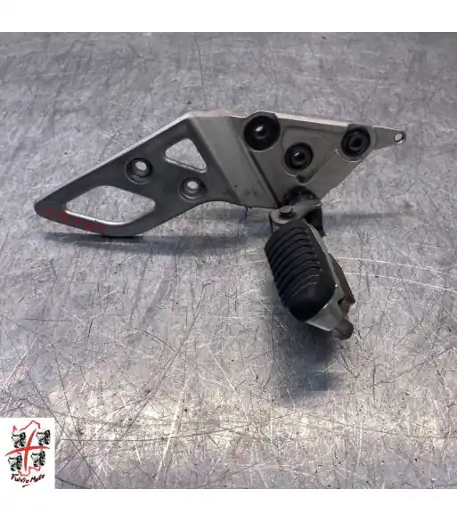 Platine repose pied Avant Droit SUZUKI BANDIT 650 - 2009-2015 Soldes