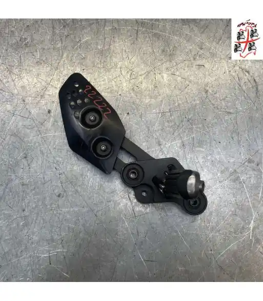 Achetez Aujourd'hui Platine repose pied Avant Droit YAMAHA MT07 - 2019