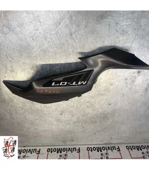Soldes Flanc de réservoir Droit YAMAHA MT07 - 2016