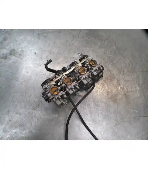 Jusqu&rsquo;à Épuisement Des Stocks Rampe de carburateurs YAMAHA FAZER 600 – 2003