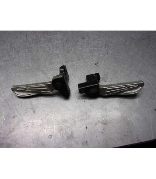 Cale pieds passager droit + gauche – PEUGEOT TWEET 50 – 2018 Dernière Chance