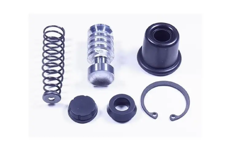 Kit de réparation maître-cylindre de frein AR pour Honda CBF600 Hornet Solde