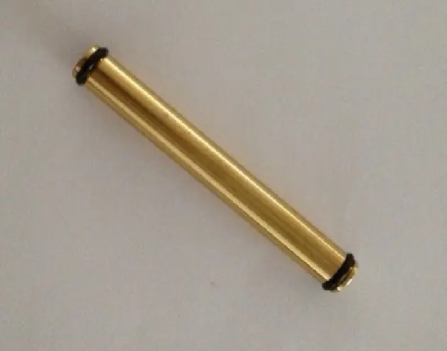 Offre Spéciale Raccord en laiton Ø10,8 longueur 90,6mm avec joints