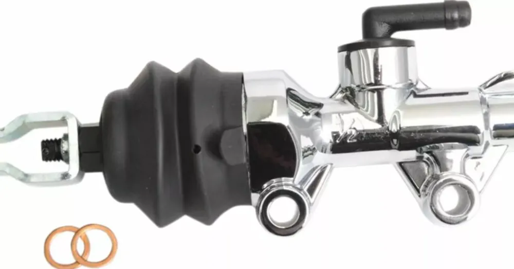 Must-Have Maître Cylindre de Frein Arrière Chromé Sportster XL 04/06