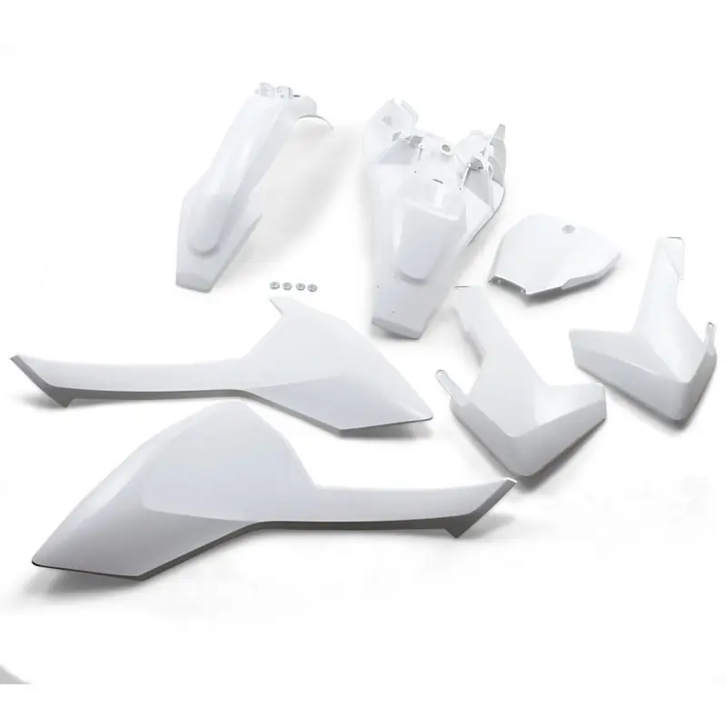 Commander Maintenant BODY KIT HVA TC85 18- OEM