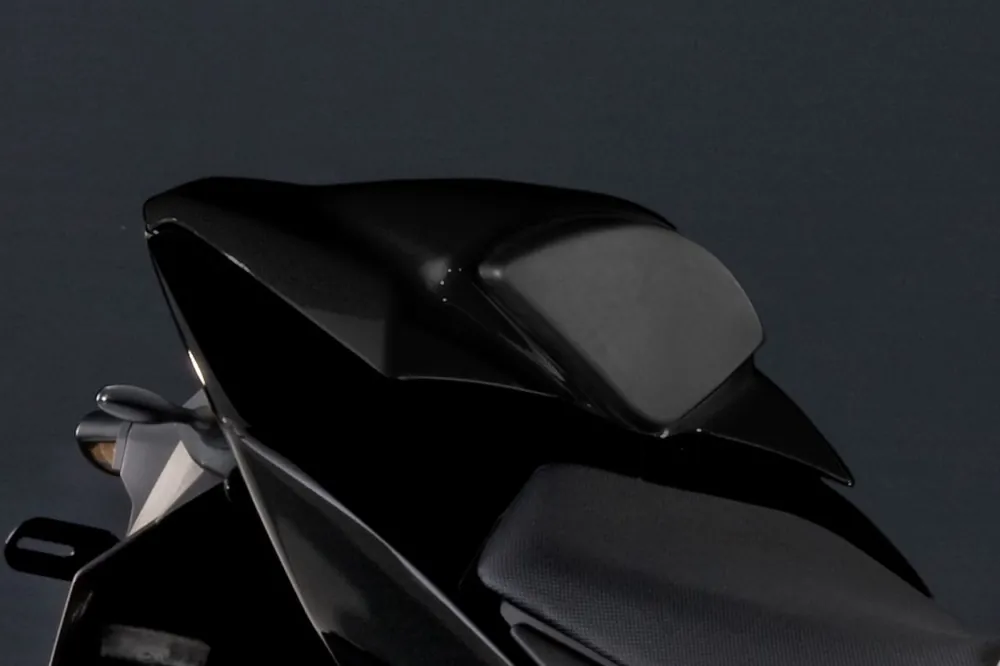 Cache bosse métallique Spark Black Ninja250R 2012 Original Kawasaki Offre Du Jour