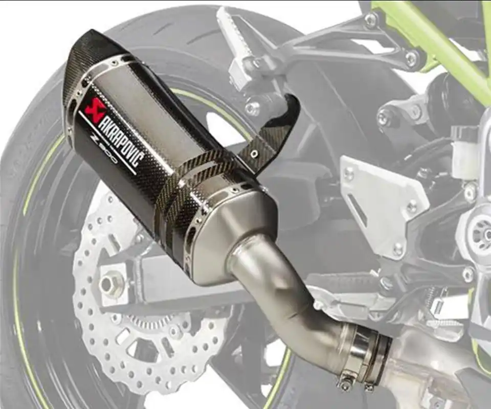 Promotion Échappement sport en carbone Akrapovic pour Kawasaki Z 900 /SE (20-24)