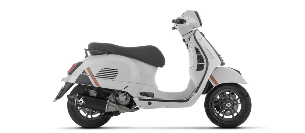 ARROW Auspuff DARK URBAN für Vespa GTS310 2025-, Aluminium schwarz mit Carbon Endkappe Solde